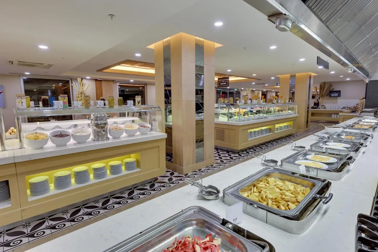 Ramada Hotel & Suites By Wyndham Kusadası 4*,  Turquie