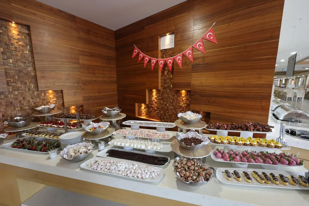 Ramada Hotel & Suites By Wyndham Kusadası 4*,