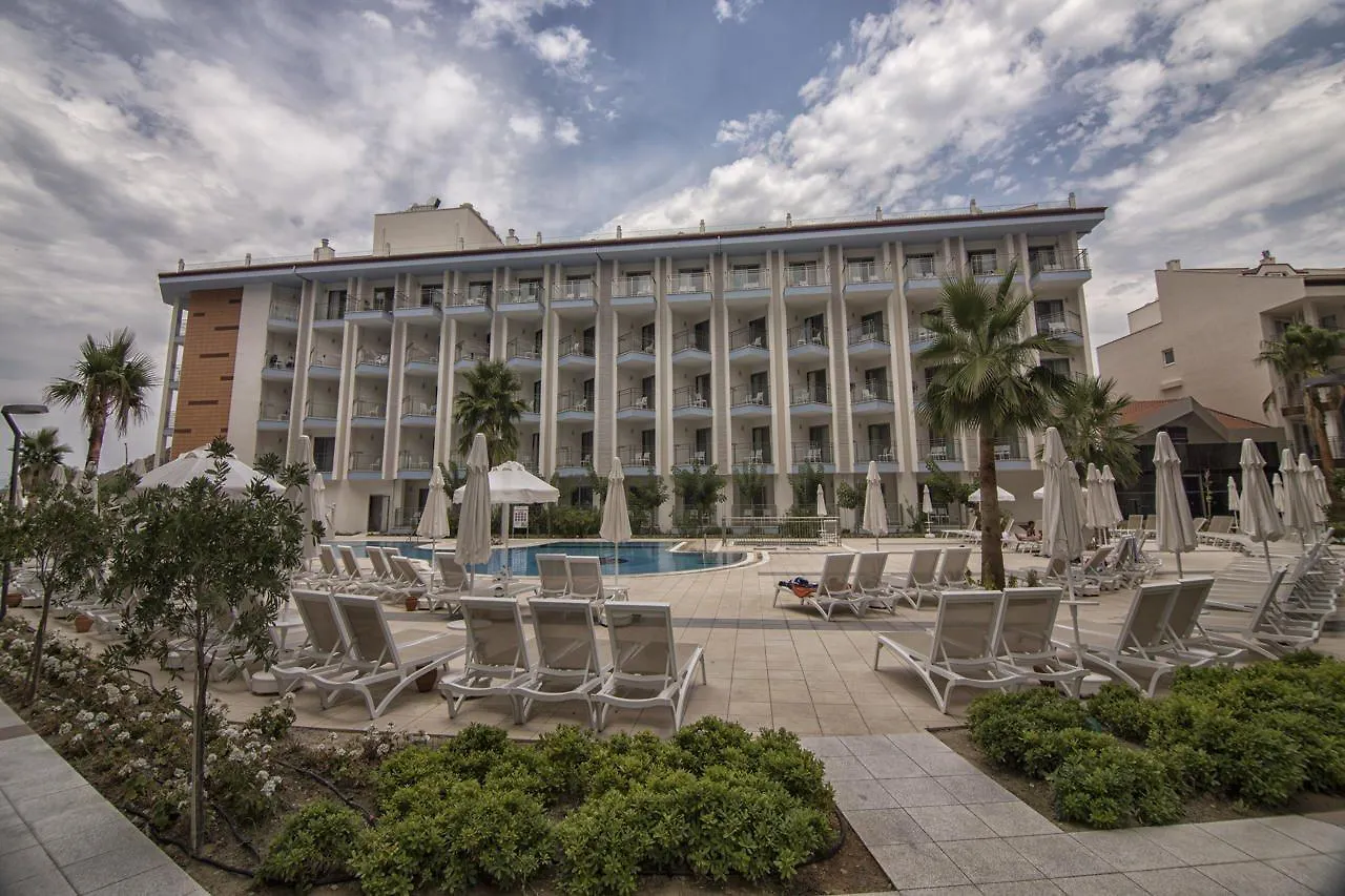 Ramada Hotel & Suites By Wyndham Kusadası
