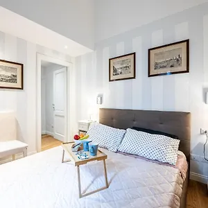 elegante-casa-ai-piedi-di-piazzale-michelangelo.it-tuscanyhotel.com/