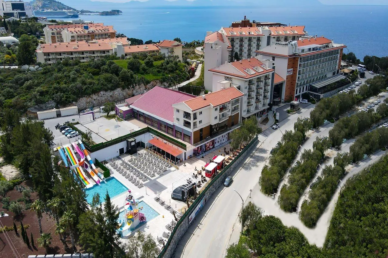Ramada Hotel & Suites By Wyndham Kusadası